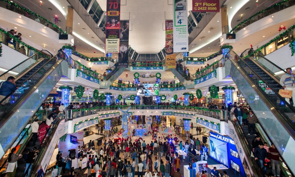 Un imponente centro commerciale a Kolkata, in India